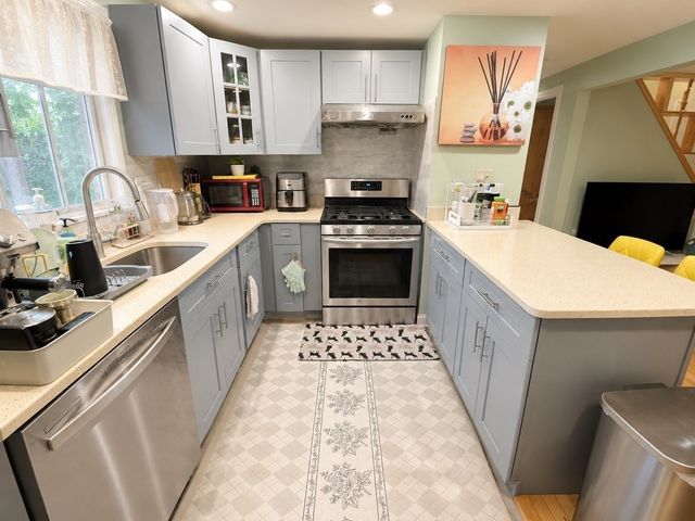 20 Plymouth Road, Braintree, MA 02184