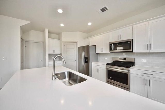 1825 Bonham LN, Round Rock, TX 78664