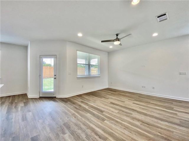 1825 Bonham LN, Round Rock, TX 78664