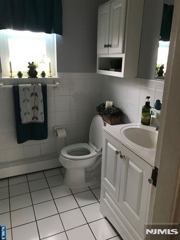 12 Rolling Ridge 12A, Montvale, NJ 07645