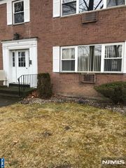 12 Rolling Ridge 12A, Montvale, NJ 07645