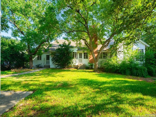 908 Garraty Rd, Terrell Hills, TX 78209