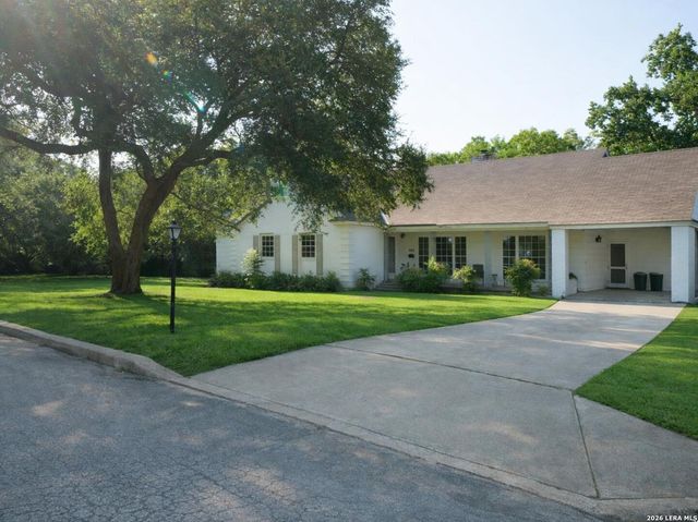 908 Garraty Rd, Terrell Hills, TX 78209