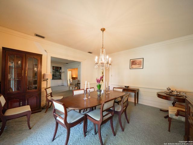 908 Garraty Rd, Terrell Hills, TX 78209