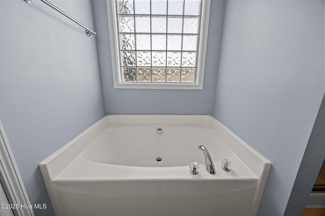 1031 Jade Lane, Winterville, NC 28590