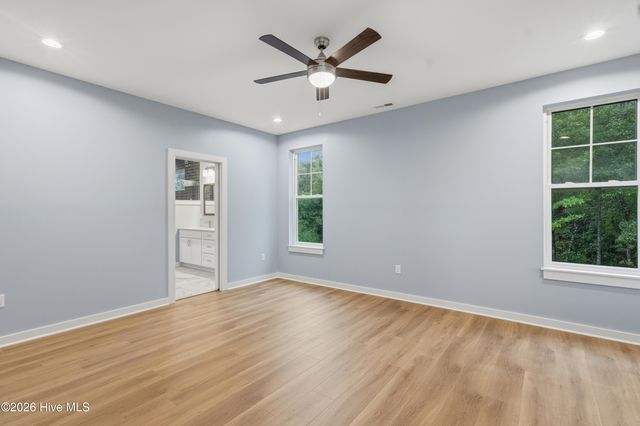 305 Landon Lane, Sneads Ferry, NC 28460