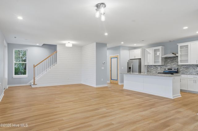 305 Landon Lane, Sneads Ferry, NC 28460