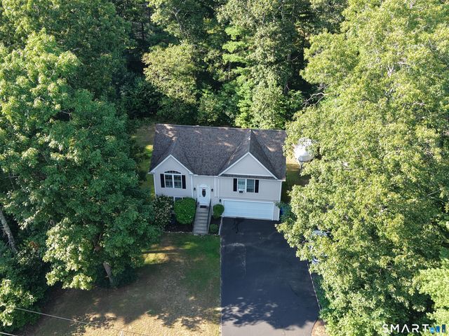 84 Juniper Way, Brooklyn, CT 06234