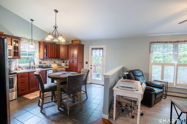 84 Juniper Way, Brooklyn, CT 06234