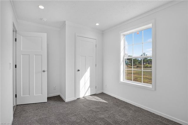 2394 Perrin Creek RD, Hayes, VA 23072