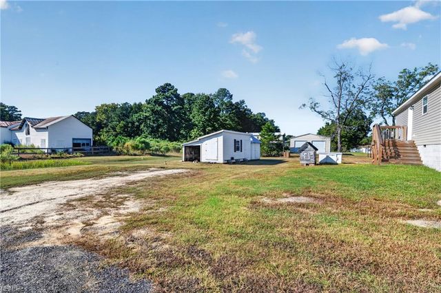 2394 Perrin Creek RD, Hayes, VA 23072