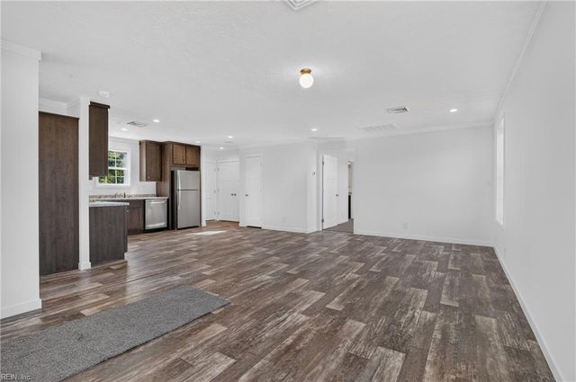 2394 Perrin Creek RD, Hayes, VA 23072