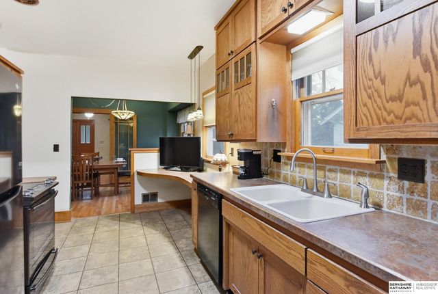 1625 Burr Street, Lincoln, NE 68502