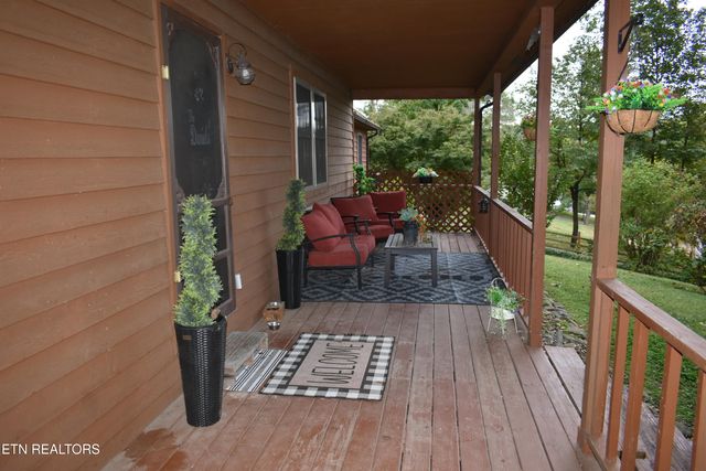 306 Mountain Rd, New Tazewell, TN 37825