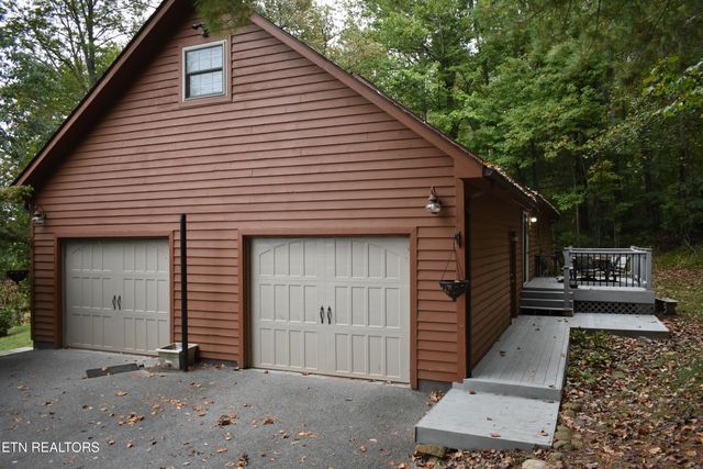 306 Mountain Rd, New Tazewell, TN 37825