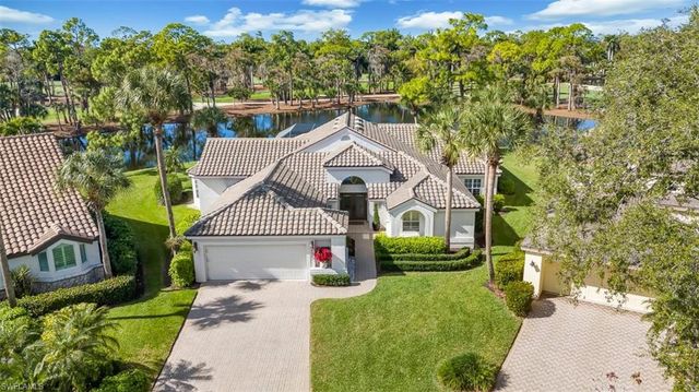 25 Grey Wing PT, Naples, FL 34113