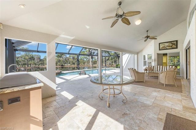 25 Grey Wing PT, Naples, FL 34113