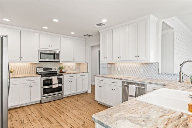 631 Channelview Drive, Channelview Condos 315, Port Aransas, TX 78373