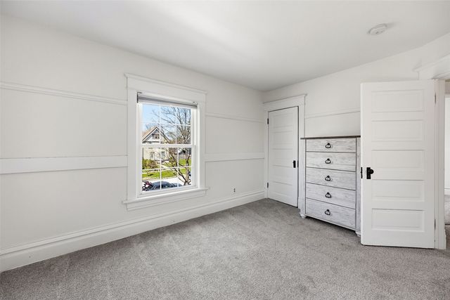 1727 B Avenue NE, Cedar Rapids, IA 52402