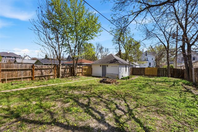 1727 B Avenue NE, Cedar Rapids, IA 52402
