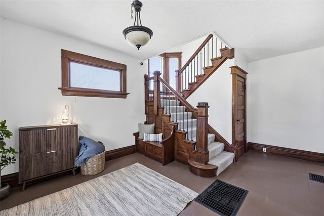 1727 B Avenue NE, Cedar Rapids, IA 52402
