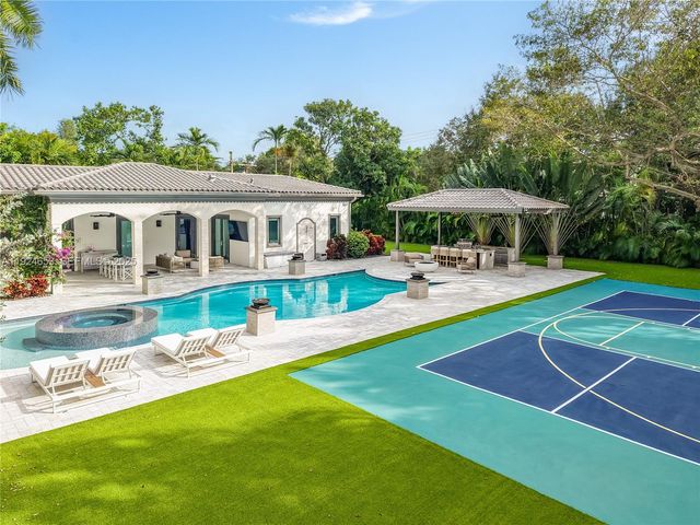 6080 SW 104th St, Pinecrest, FL 33156