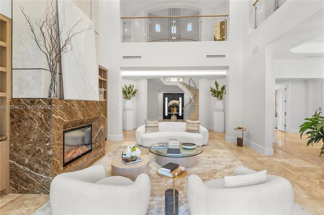 6080 SW 104th St, Pinecrest, FL 33156