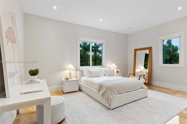 6080 SW 104th St, Pinecrest, FL 33156