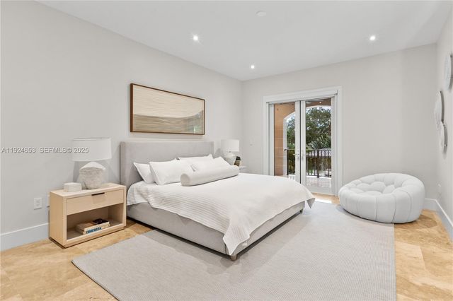 6080 SW 104th St, Pinecrest, FL 33156