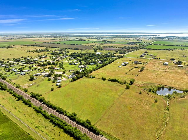 1795 Melton Road, Sanger, TX 76266