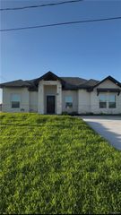 2951 Rio Red Circle Road, Edinburg, TX 78541
