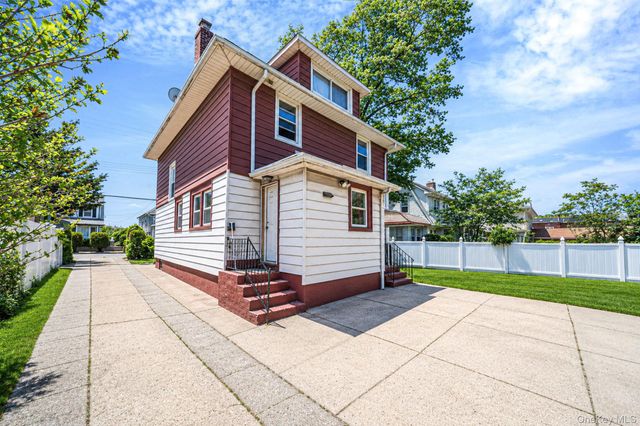 21823 139th Avenue, Springfield Gardens, NY 11413