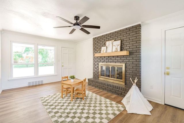 2604 Kings Way, The Village, OK 73120