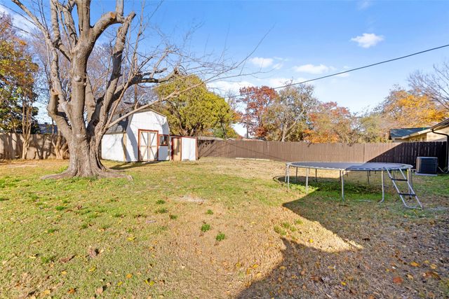 1931 Dennis Street, Irving, TX 75062