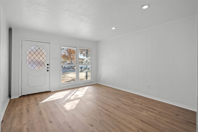 1931 Dennis Street, Irving, TX 75062