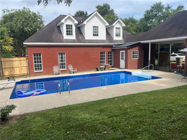 3677 Laurel Cherry Court, Mobile, AL 36618