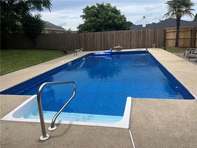 3677 Laurel Cherry Court, Mobile, AL 36618