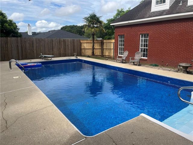 3677 Laurel Cherry Court, Mobile, AL 36618