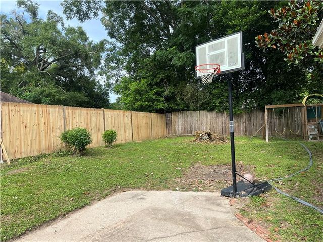 3677 Laurel Cherry Court, Mobile, AL 36618