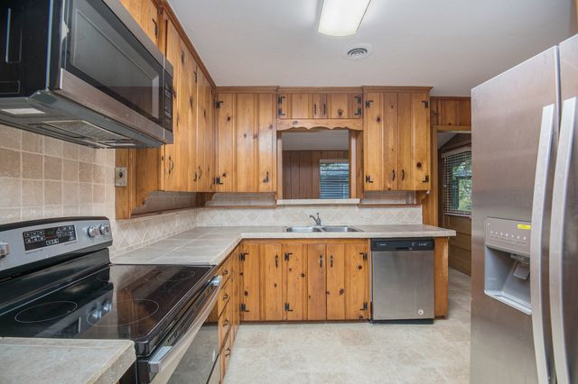 4909 Overton Avenue, Fort Worth, TX 76133