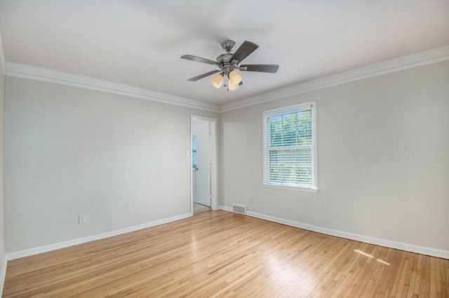 4909 Overton Avenue, Fort Worth, TX 76133