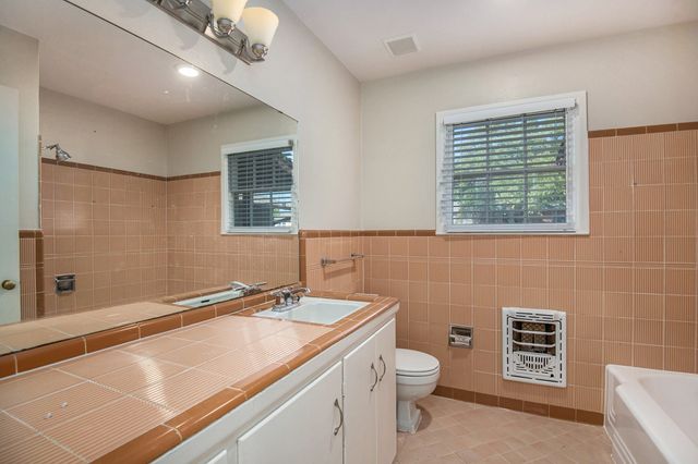 4909 Overton Avenue, Fort Worth, TX 76133