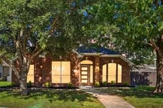 305 Droinwich Circle, Allen, TX 75002