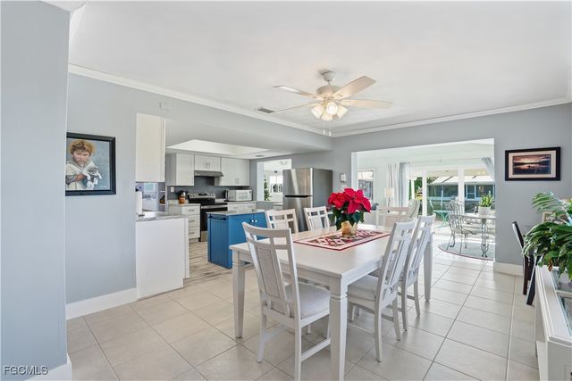 2607 Bayshore DR, Matlacha, FL 33993