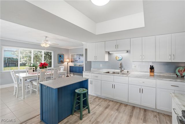 2607 Bayshore DR, Matlacha, FL 33993