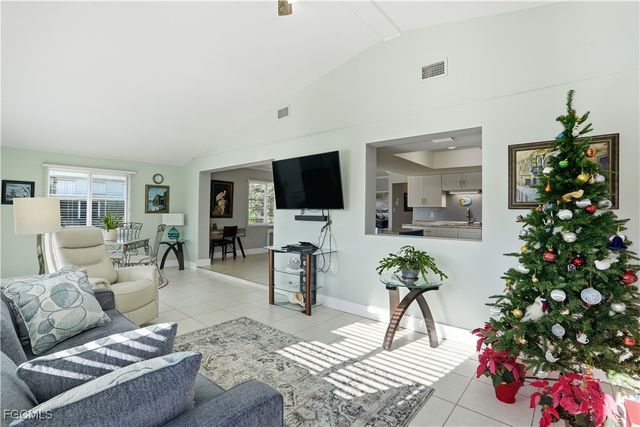 2607 Bayshore DR, Matlacha, FL 33993