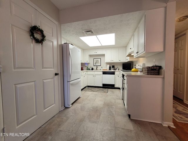 9529 Hidden Oak Way, Knoxville, TN 37922