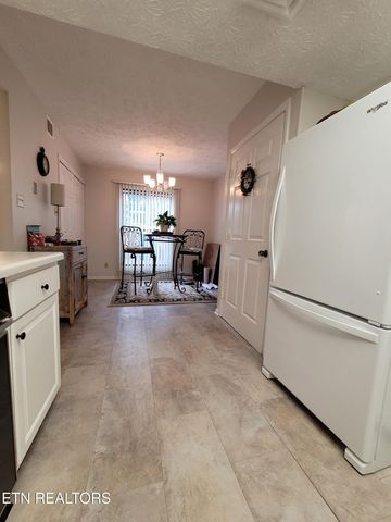 9529 Hidden Oak Way, Knoxville, TN 37922