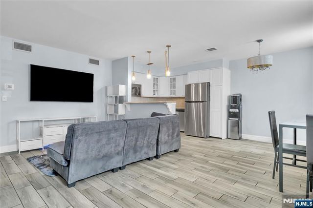 1003 Unicorn Way H1, Clifton, NJ 07011