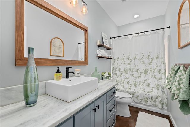 2957 Iris, Dothan, AL 36301